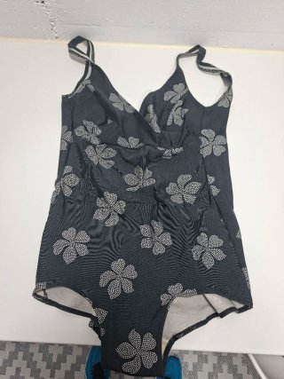 Lote 4 bañadores mujer