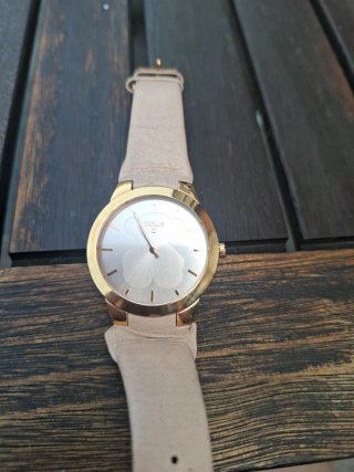 Reloj Tous Dorado y Beige