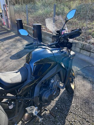 Yamaha Tracer 9 GT Negra y Dorada