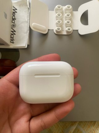 AirPods Pro 3 - Garantia M.M+Funda Piel Como Nuevo
