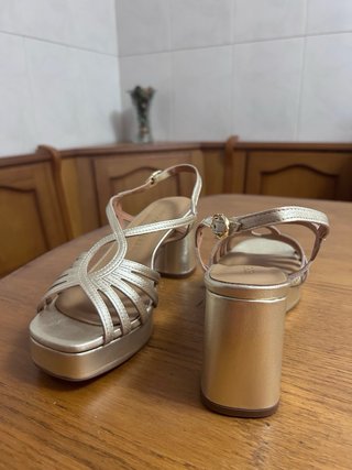 Sandalias Pedro Miralles Doradas