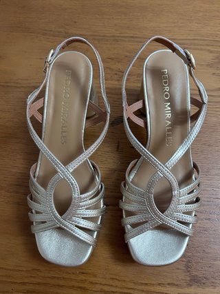Sandalias Pedro Miralles Doradas