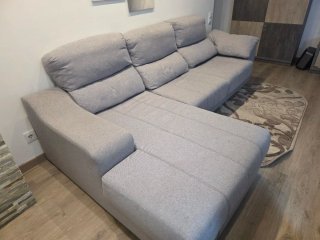 Sofá modular gris de tela