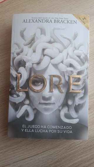 Lore, libro juvenil de la autora Alexandra Bracken