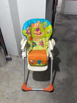 Trona Chicco para bebé con divertido diseño