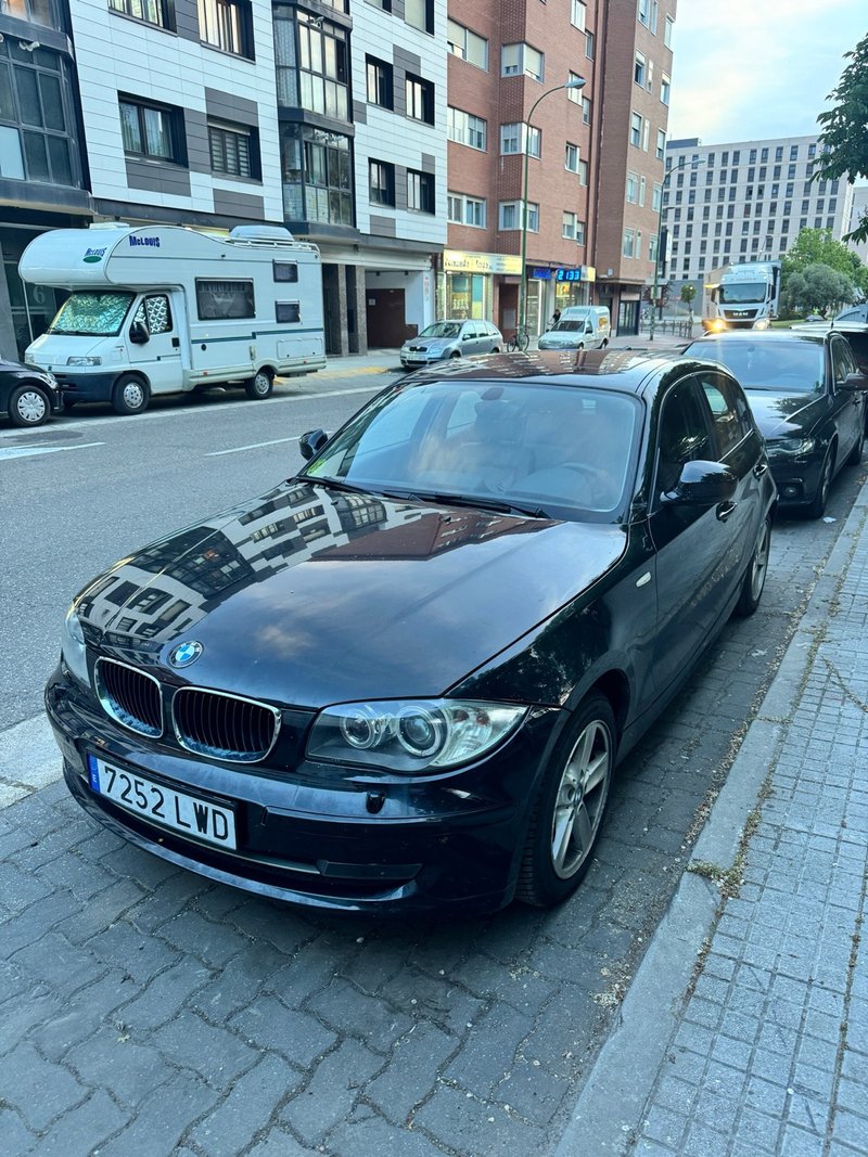 BMW Serie 1 2010 - foto 1