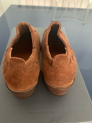 Botines ante Massimo Dutti Marrones