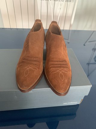 Botines ante Massimo Dutti Marrones