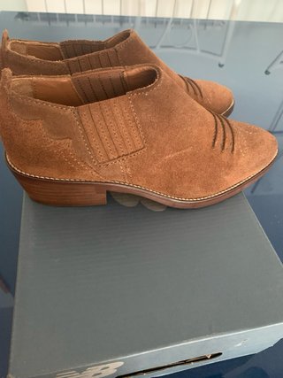 Botines ante Massimo Dutti Marrones