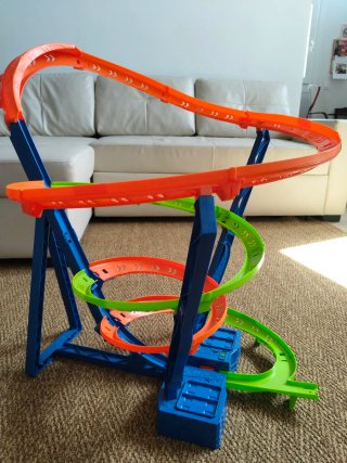 Hot Wheels Spiral Speed Crash Cyclone Crash