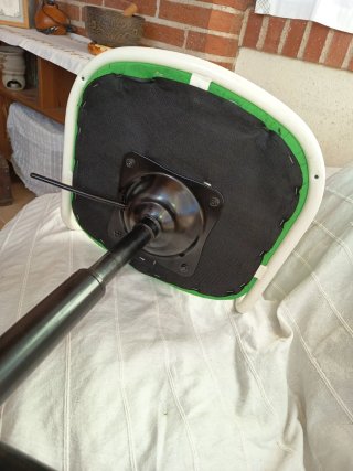 Silla de escritorio infantil verde y blanca