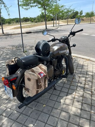 Royal Enfield Classic 500 Pegasus 4000km
