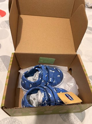 Zapatos Chicco niño azul y blanco talla 20