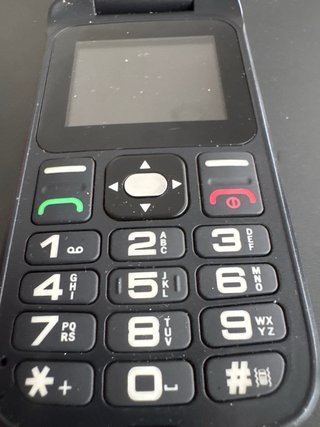 Alcatel telefono con tasti neri