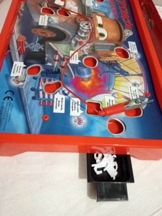 Juego Operación Disney Pixar Cars 2