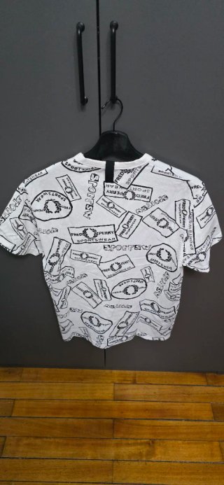Camiseta Fred Perry Blanca Estampada Talla M