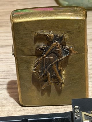 Accendino Zippo USA con design da cowboy
