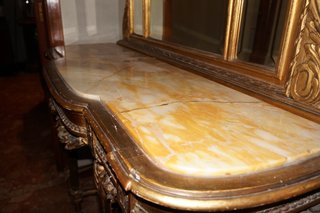 Consolle vintage con specchiera dorata