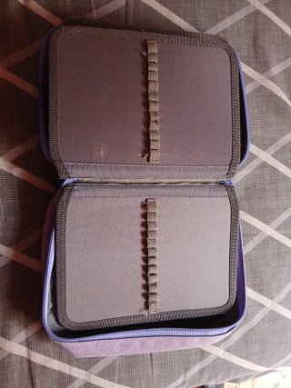 Estuche morado