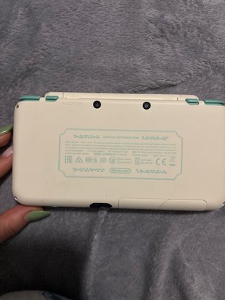 Nintendo 2DS XL Animal Crossing Edizione Speciale