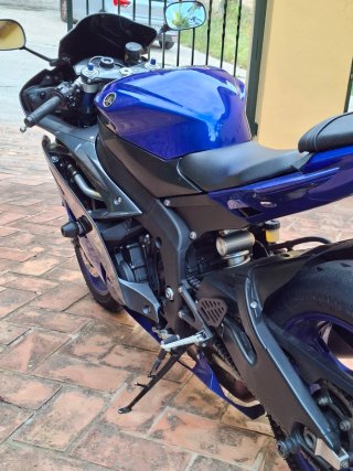 YAMAHA R6R POCOS KM