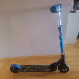 Patinete infantil azul