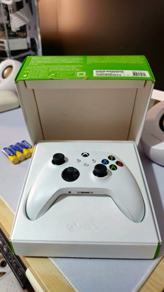 Controller Xbox Series X Robot White + 4 batterie Varta