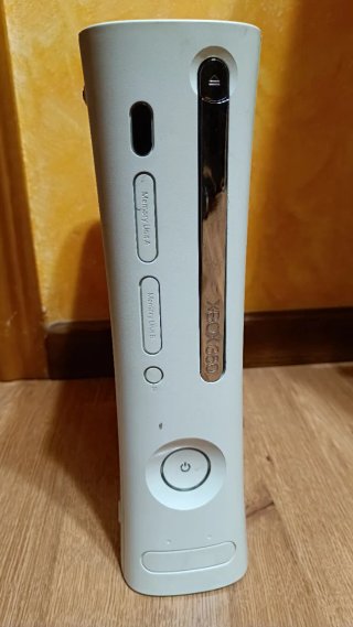 Volante Xbox 360 + consola con Mando y Juegos