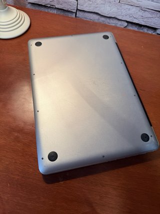 MacBook Pro 2009 Plata + cargador nuevo + raton