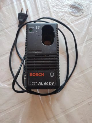 Cargador de taladro Bosch AL 60 DV