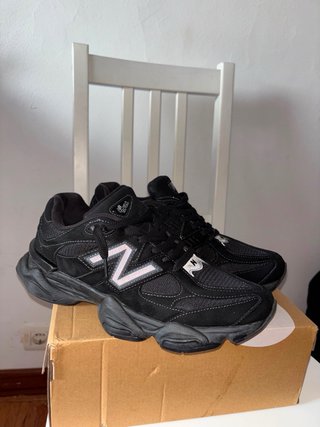 New Balance 9060 negras talla 45