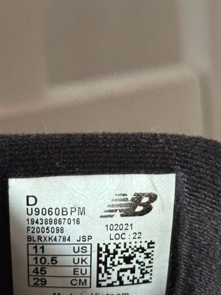 New Balance 9060 negras talla 45