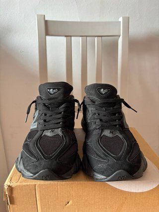 New Balance 9060 negras talla 45