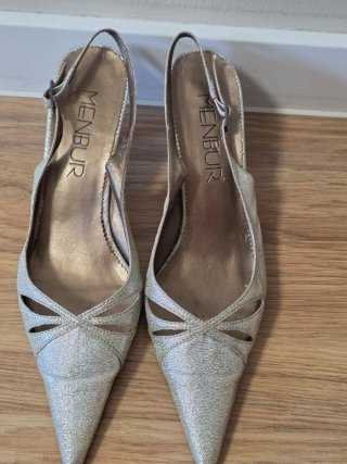 Zapatos de fiesta plateados talla 38