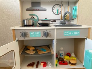 Cocina de madera para niños con accesorios comida