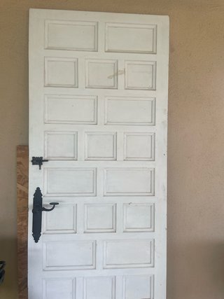 Puerta madera maciza