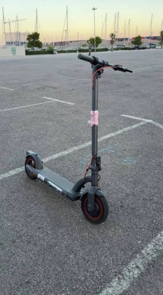 Patinete Eléctrico Gris