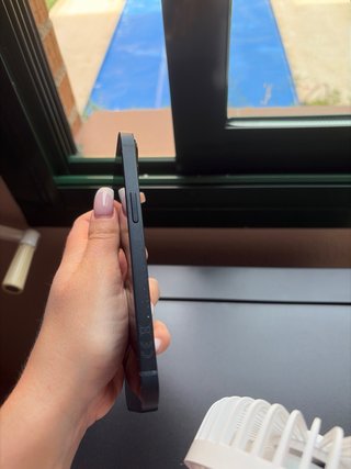 iPhone 13 Negro con cargador Magsafe de regalo