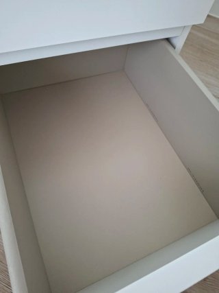 Mesita de noche madera blanca