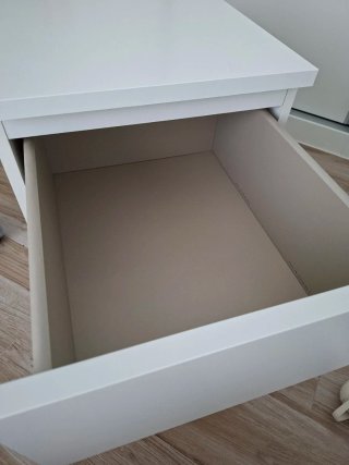 Mesita de noche madera blanca