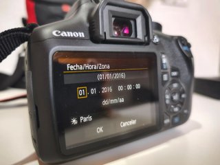 Canon EOS 1300D + obj. 18-55mm + bolsa + cargador
