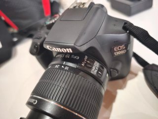 Canon EOS 1300D + obj. 18-55mm + bolsa + cargador