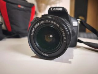 Canon EOS 1300D + obj. 18-55mm + bolsa + cargador