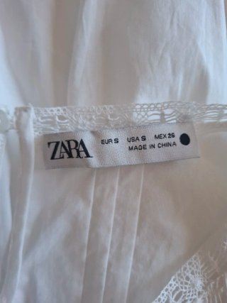 Blusa romántica Zara