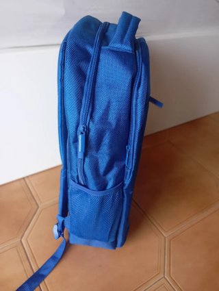 Mochila Azul con logo WE ARE GRIFOLS