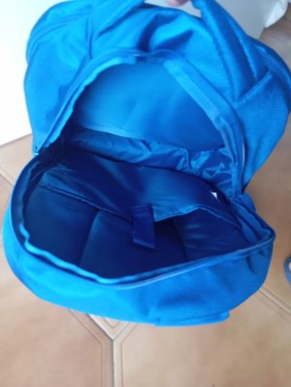 Mochila Azul con logo WE ARE GRIFOLS
