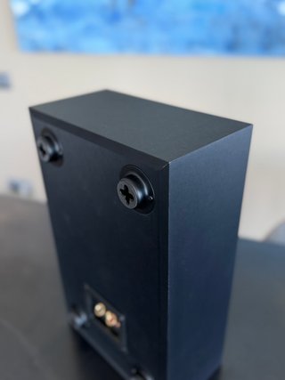 Altavoz KEF Q4 Meta Negro