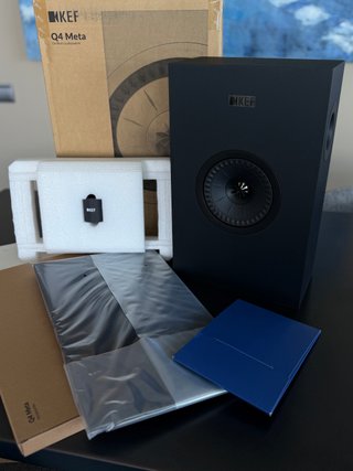 Altavoz KEF Q4 Meta Negro