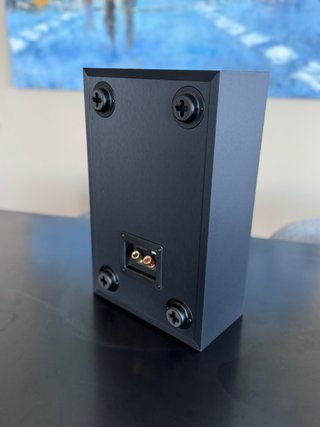 Altavoz KEF Q4 Meta Negro