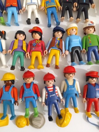 Lote 68 Figuras Playmobil Años 90 y accesorios
